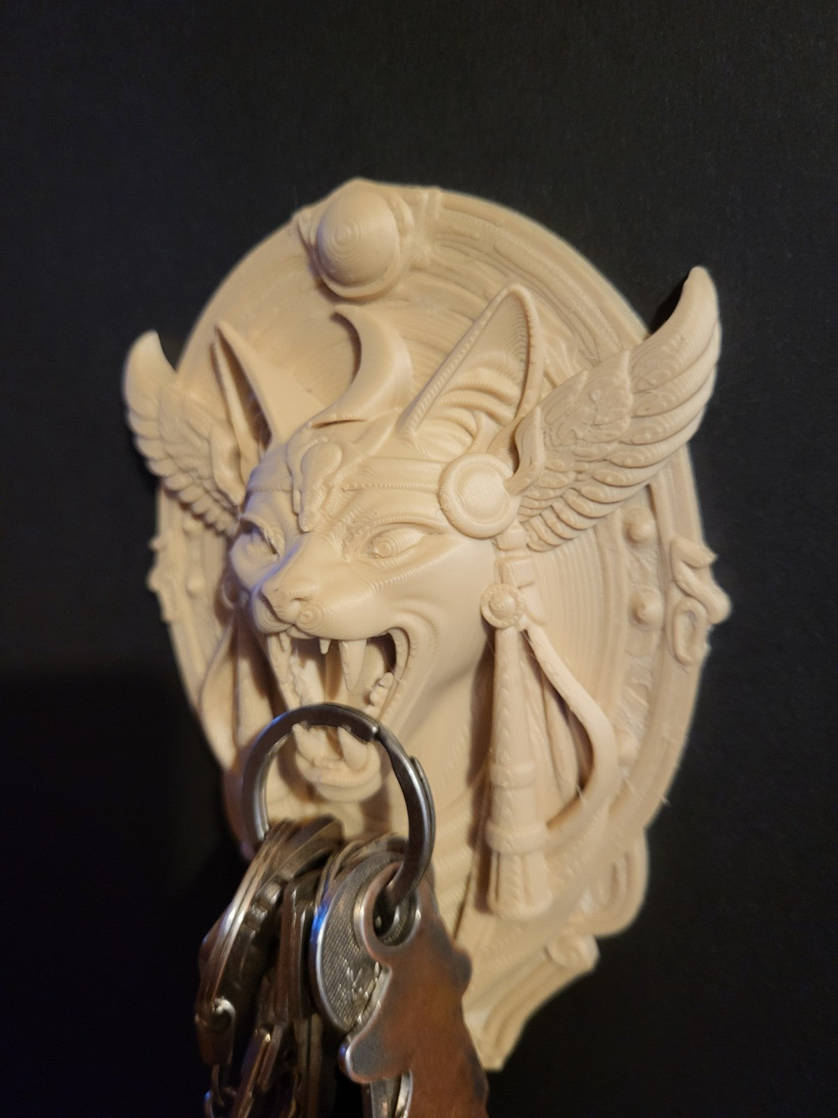 Wall Mounted Key Holder Rack – Sphynx Cat Gothic Hallway Hook Decor Bone White