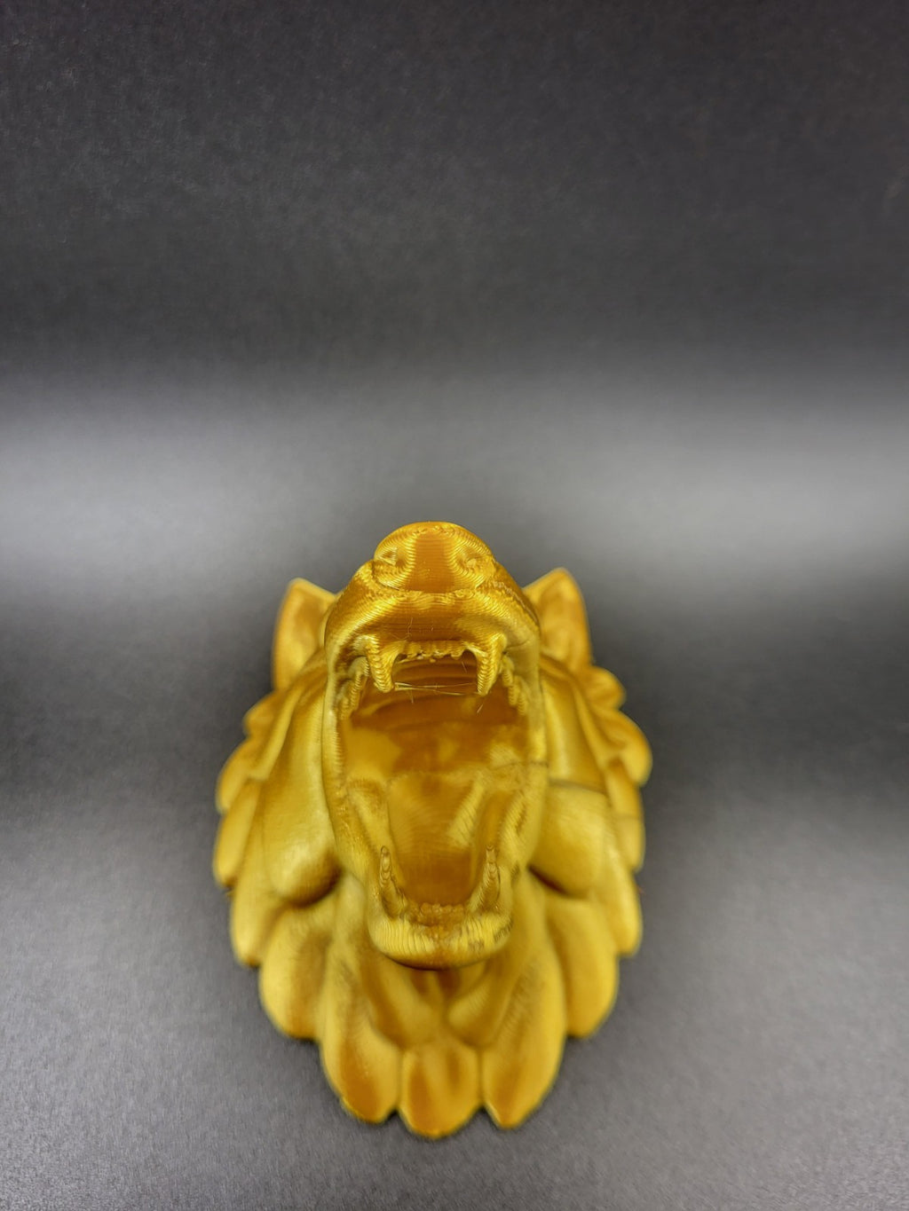 Wall Mounted Key Holder Rack – Wolf Head Gothic Hallway Hook Decor Gold
