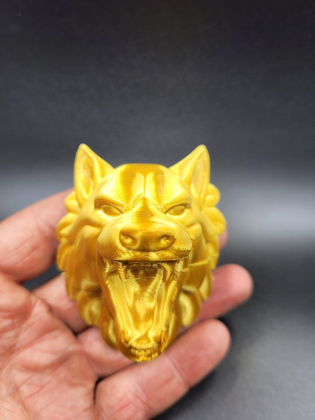 Wall Mounted Key Holder Rack – Wolf Head Gothic Hallway Hook Decor Gold