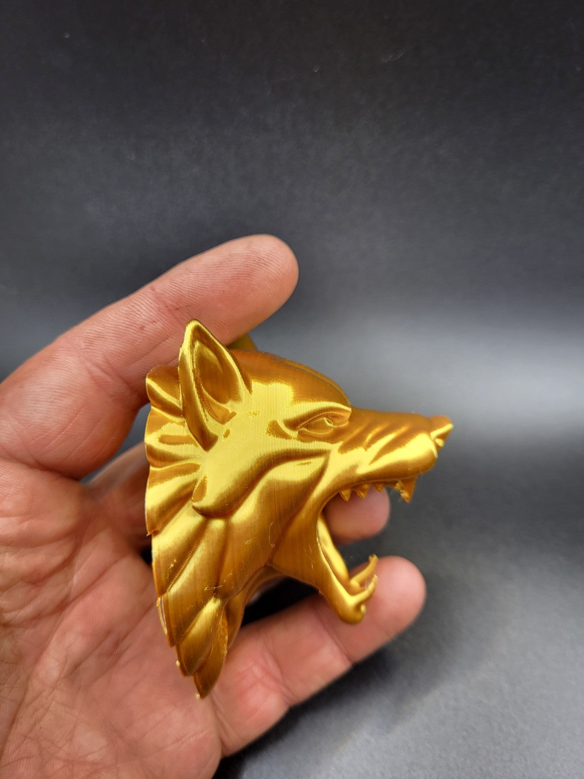 Wall Mounted Key Holder Rack – Wolf Head Gothic Hallway Hook Decor Gold
