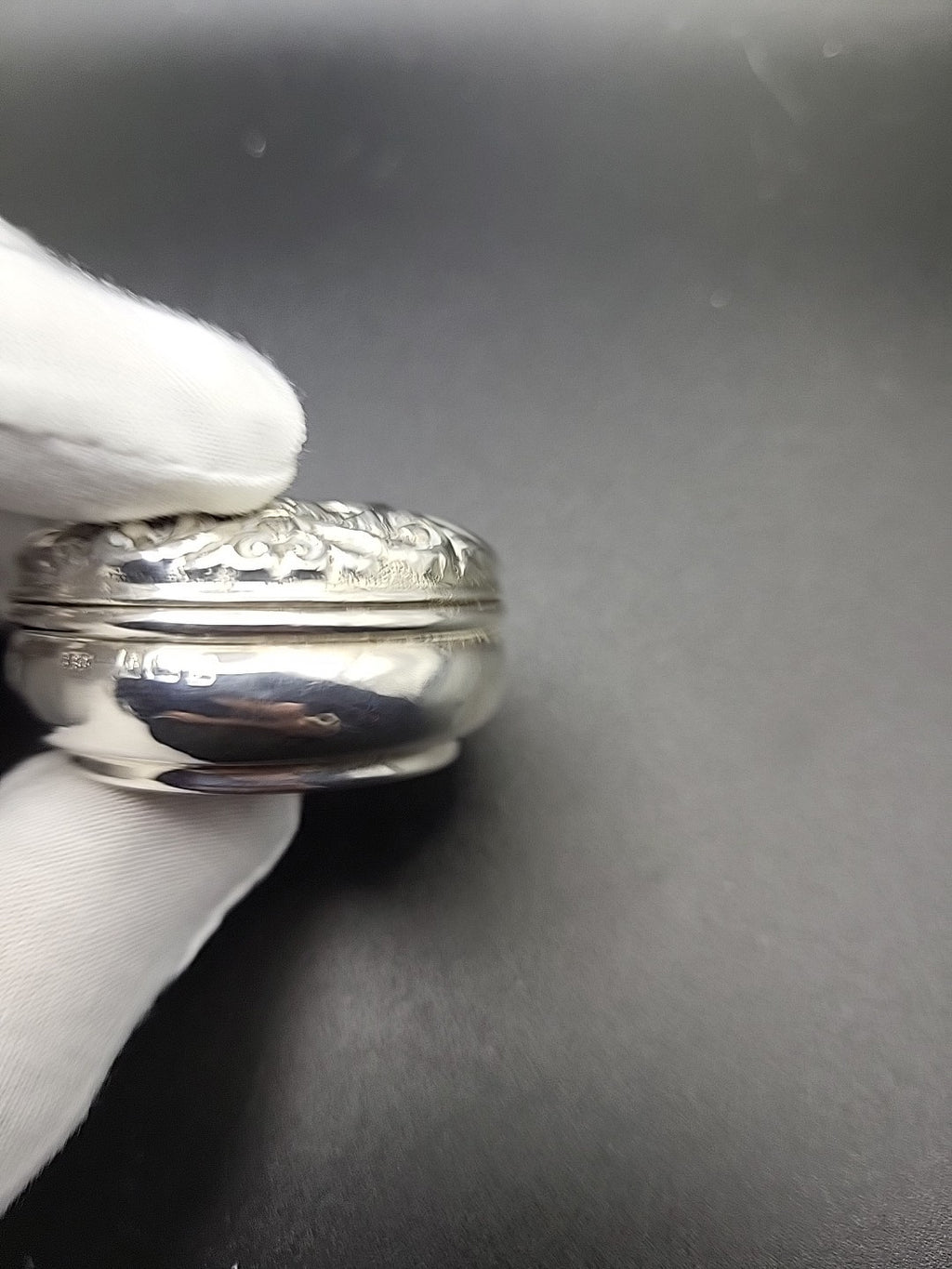 1980 Sterling Silver Lidded Trinket Pot Gold Wash Interior B&Co Hallmarked