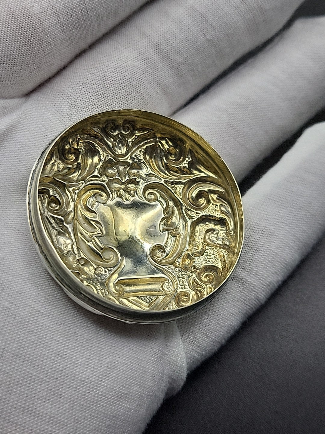 1980 Sterling Silver Lidded Trinket Pot Gold Wash Interior B&Co Hallmarked