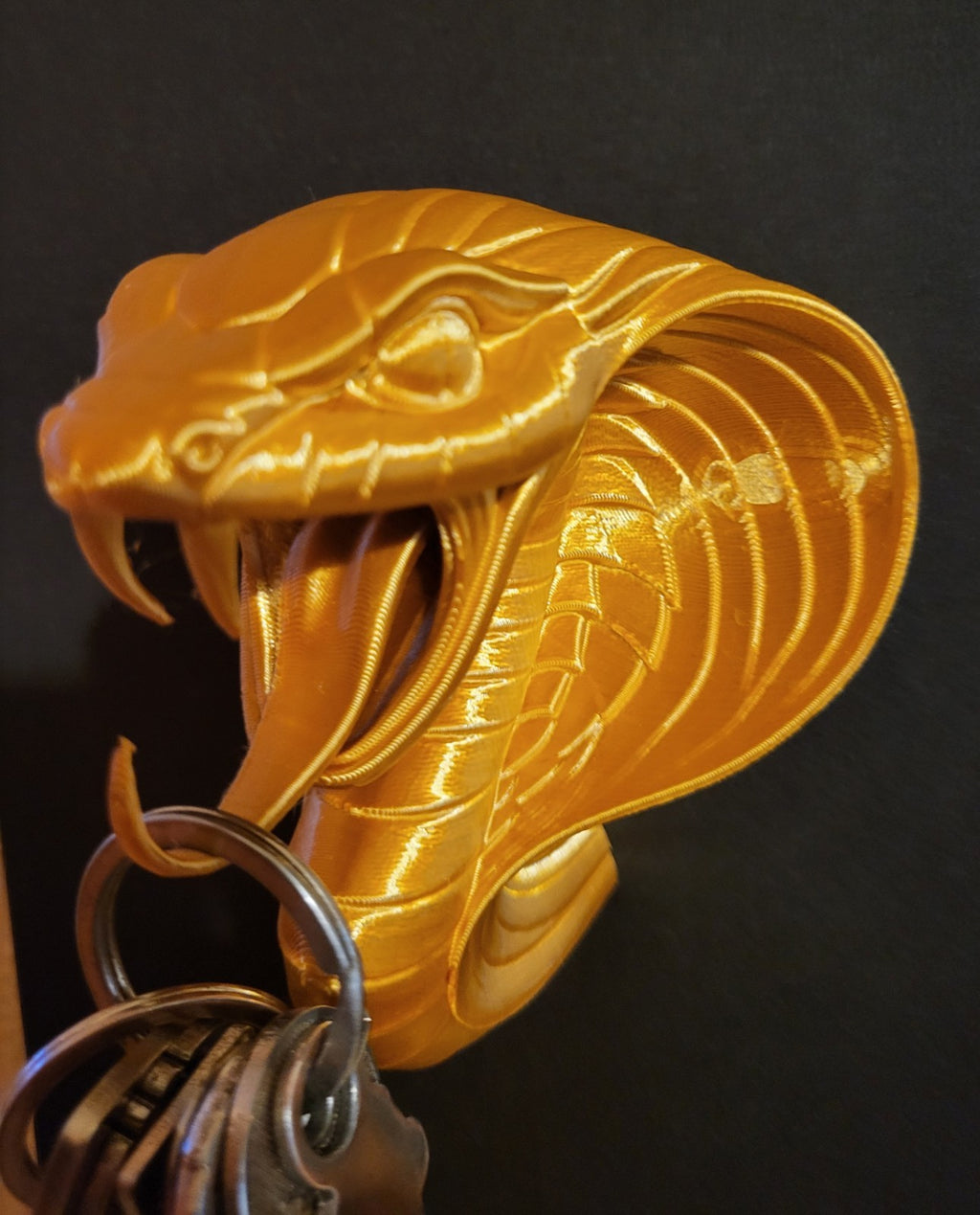 Wall Mounted Key Holder Rack – Cobra Head Gothic Hallway Hook Decor Gold