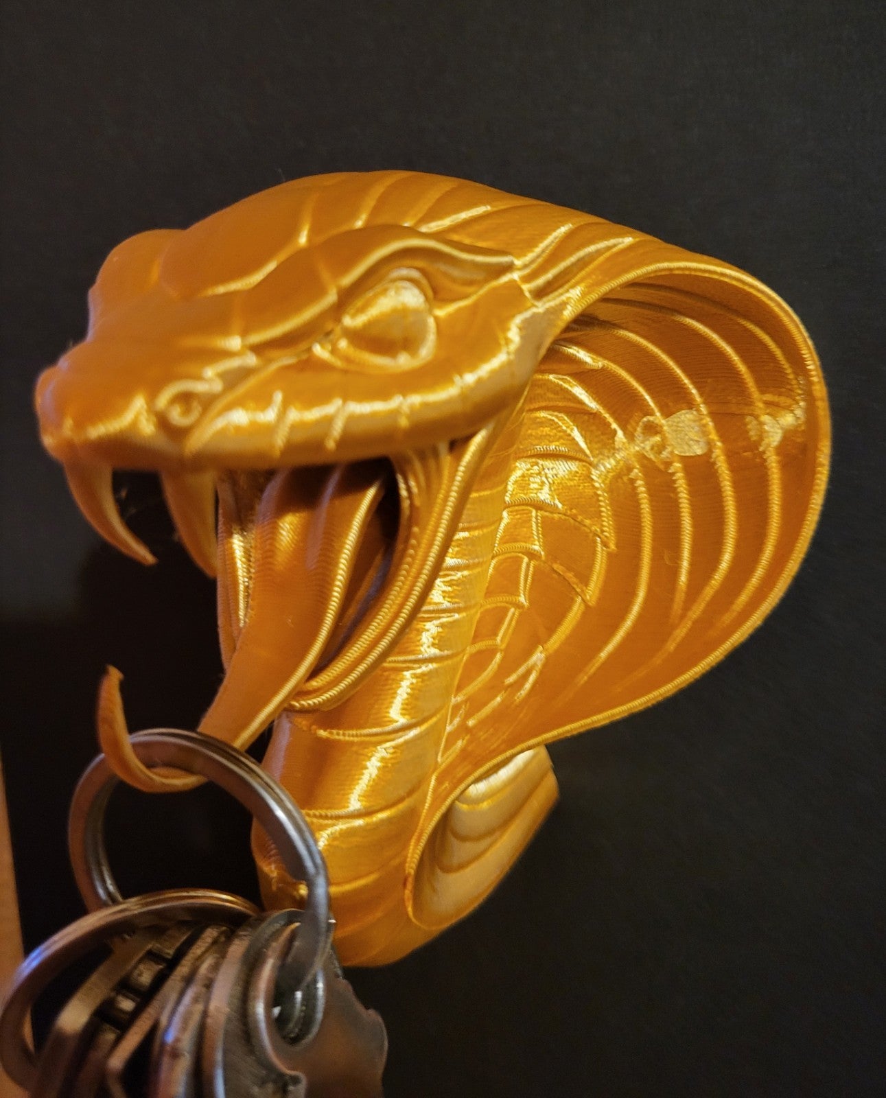 Wall Mounted Key Holder Rack – Cobra Head Gothic Hallway Hook Decor Gold