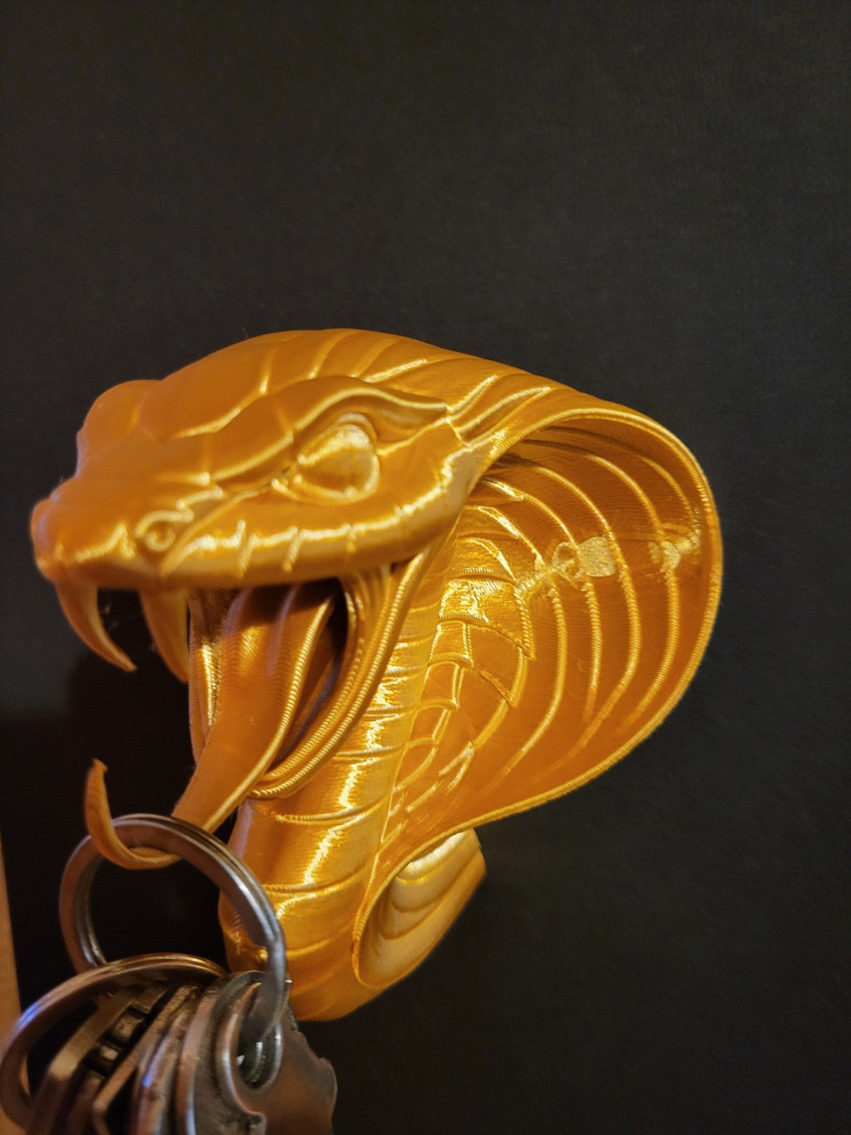 Wall Mounted Key Holder Rack – Cobra Head Gothic Hallway Hook Decor Gold