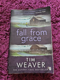 Fall From Grace: Her husband is missing . . . in this... - Weaver, Tim